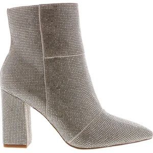 Side zipper
Man-made upper
Cushioned insole
3.5-inch heel
Rhinestones
Silver